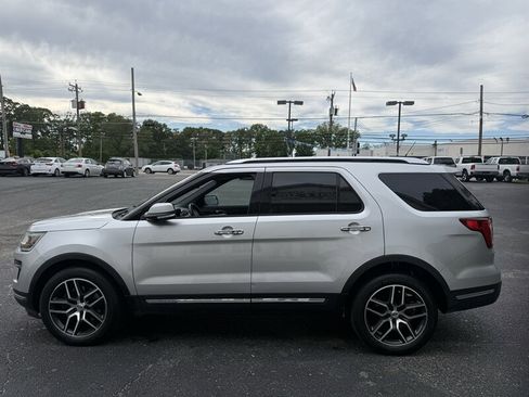 Used 2018 Ford Explorer Limited AWD/4WD image 4
