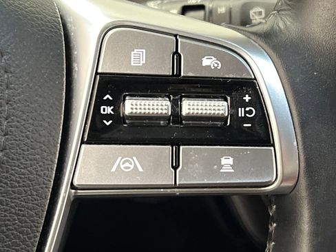 Used 2024 Kia Telluride EX w/ EX Captain's Chair Package image 59