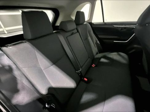 Used 2019 Toyota RAV4 LE AWD/4WD image 30