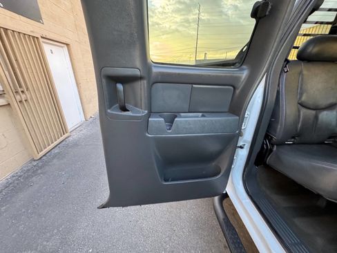 Used 2006 Chevrolet Silverado 2500 W/T w/ Skid Plate Package image 32