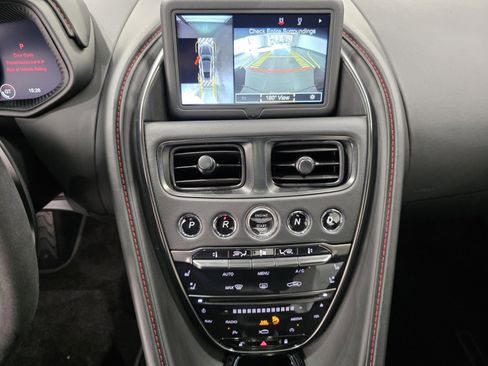 Used 2021 Aston Martin DB11 Coupe image 14