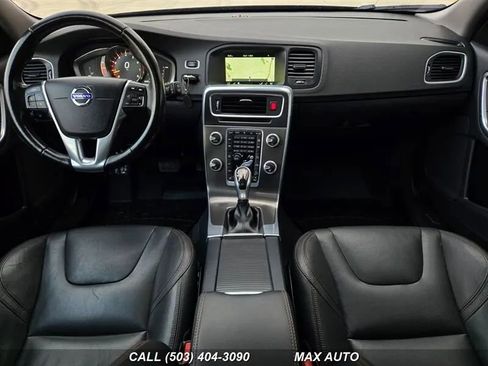 Used 2016 Volvo V60 T5 Cross Country image 23