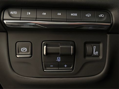 New 2025 Cadillac Escalade ESV Sport Platinum image 19