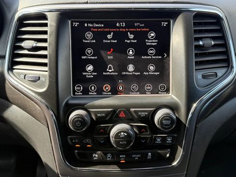 Used 2018 Jeep Grand Cherokee Laredo AWD/4WD image 26