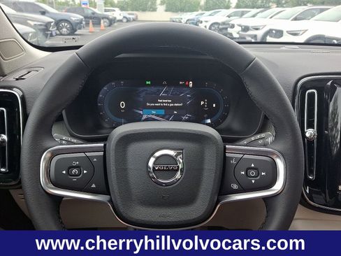 Certified 2025 Volvo XC40 B5 Ultra w/ Protection Package Premier image 16