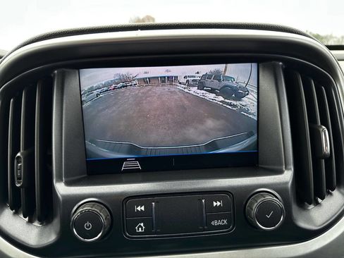 Used 2021 Chevrolet Colorado LT w/ Fleet Safety Package image 15