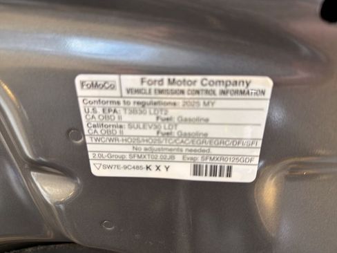 Used 2025 Ford Escape Platinum w/ Premium Technology Package image 41