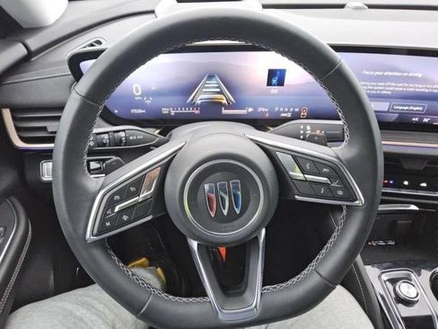 Used 2025 Buick Envision Sport Touring image 9