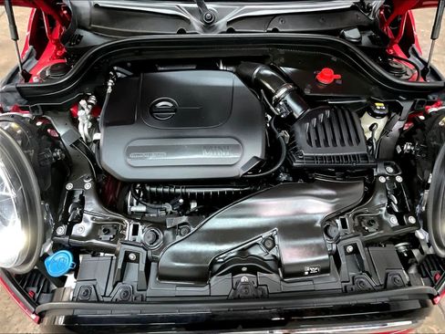 Used 2022 MINI Cooper 2-Door Hardtop FWD image 11