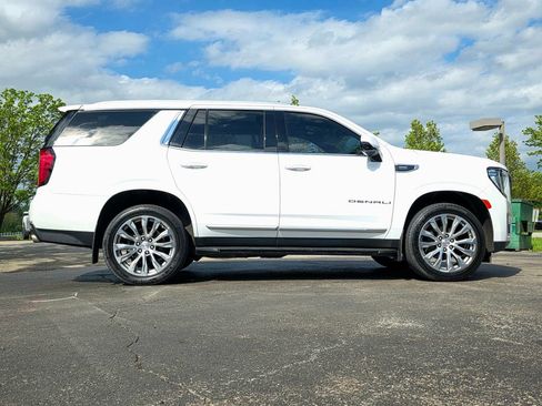 Used 2021 GMC Yukon Denali w/ LPO, Illumination Package image 3