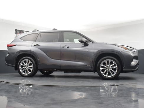 Used 2023 Toyota Highlander Limited AWD/4WD image 36