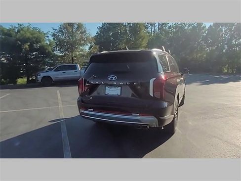 Used 2023 Hyundai Palisade Calligraphy image 34