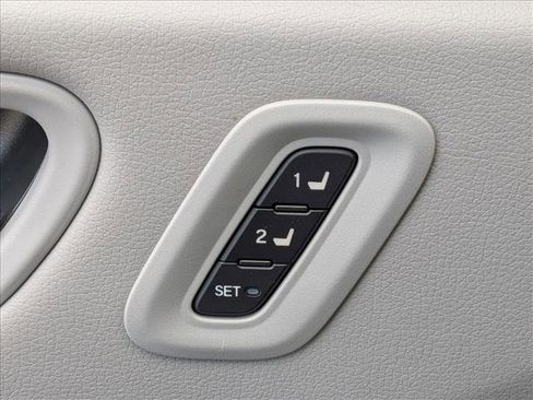 Used 2024 Honda Pilot EX-L image 12