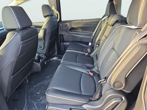 New 2026 Honda Odyssey Touring image 23