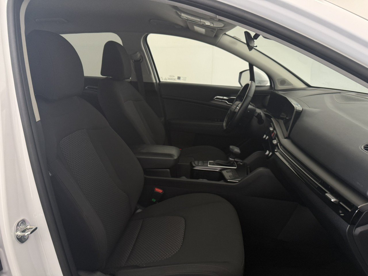Used 2026 Kia Sportage LX FWD image 10
