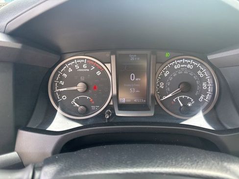 Used 2020 Toyota Tacoma TRD Sport image 19