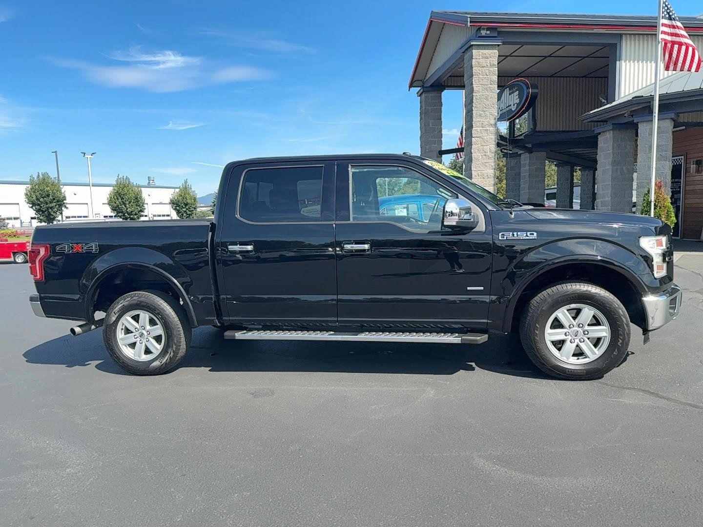 Used 2016 Ford F150 Lariat w/ Equipment Group 502A Luxury AWD/4WD image 4