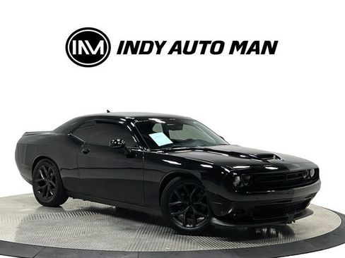 Used 2019 Dodge Challenger R/T w/ Plus Package image 2