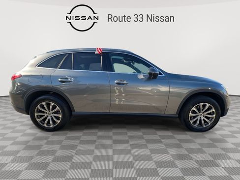 Used 2023 Mercedes-Benz GLC 300 4MATIC image 5