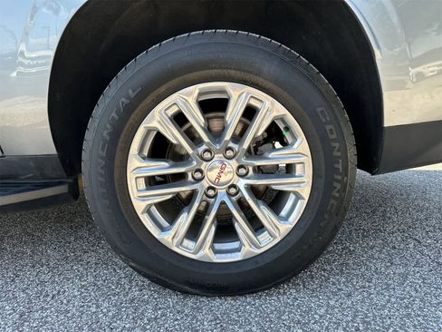Used 2023 GMC Yukon XL Denali image 8