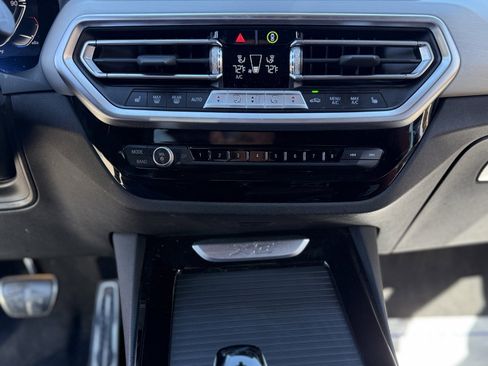 Used 2022 BMW X3 xDrive30i w/ M Sport Package AWD/4WD image 18