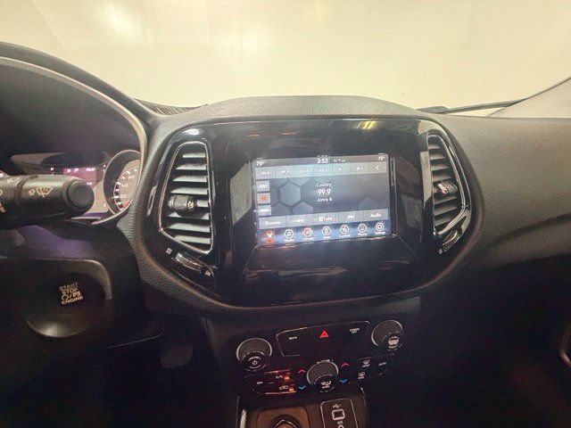 Used 2020 Jeep Compass Latitude AWD/4WD image 18