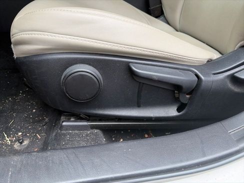 Used 2020 MAZDA MAZDA3 Sedan w/ Select Package FWD image 17