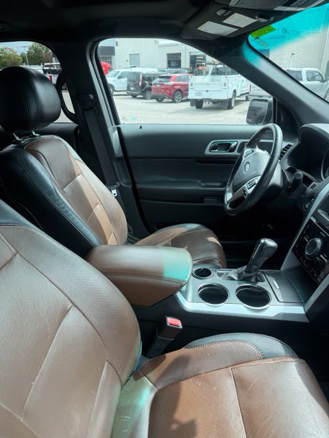 Used 2011 Ford Explorer Limited w/ 302A Rapid Spec Order Code FWD image 9