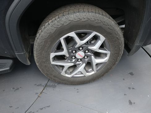 Used 2024 GMC Sierra 1500 SLT w/ SLT Premium Plus Package image 20