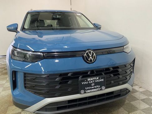 New 2026 Volkswagen Tiguan SE AWD/4WD image 2