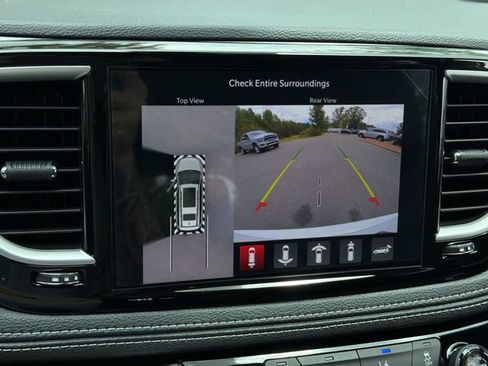 New 2027 Chrysler Pacifica Select FWD image 21