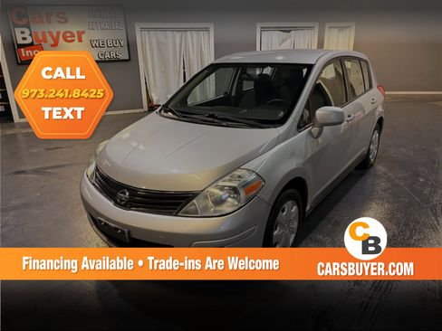 Used 2012 Nissan Versa 1.8 S FWD image 1