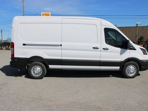 New 2026 Ford Transit 250 148 Medium Roof w/ Load Area Protection Package image 3