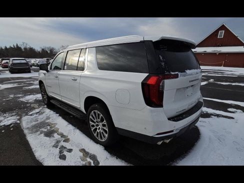 Used 2025 GMC Yukon XL Denali image 7