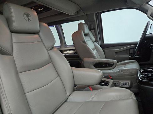 Used 2023 Chevrolet Express 2500 Extended image 41