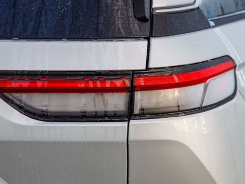 New 2025 Jeep Grand Cherokee Laredo X image 10