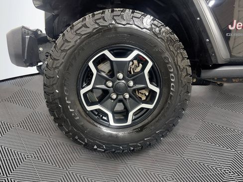 Used 2022 Jeep Gladiator Rubicon w/ Cold Weather Group AWD/4WD image 30