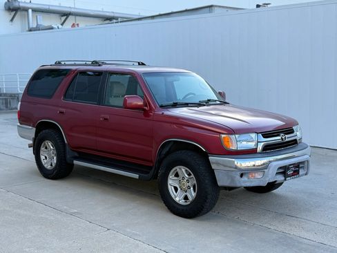 Used 2001 Toyota 4Runner SR5 AWD/4WD image 10