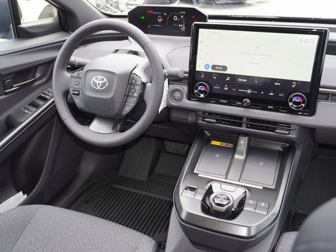 New 2026 Toyota bZ XLE Plus image 6