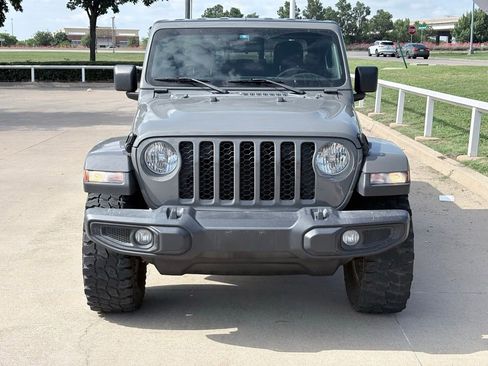 Used 2022 Jeep Gladiator Sport AWD/4WD image 2