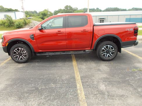Used 2024 Ford Ranger Lariat w/ FX4 Off-Road Package image 6