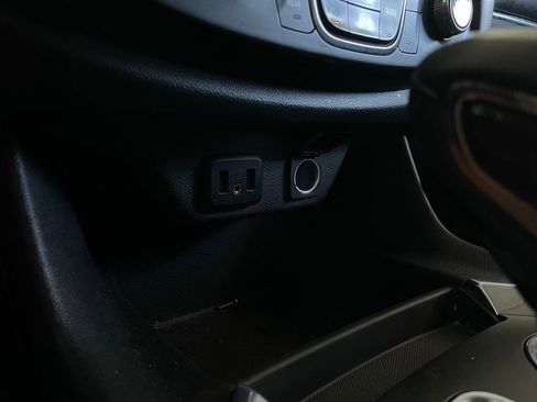 Used 2021 Chevrolet Traverse LS image 31