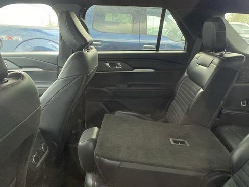 Used 2025 Ford Explorer ST-Line w/ ST-Line Street Pack AWD/4WD image 10