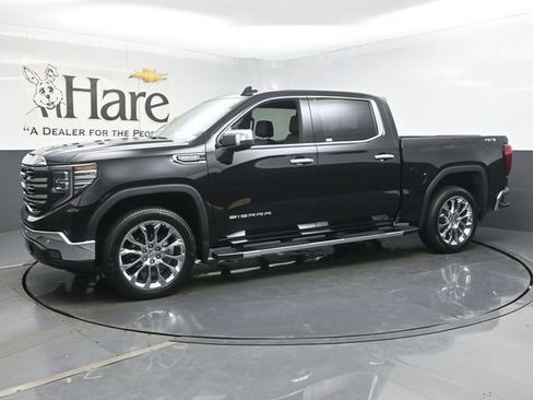 Used 2023 GMC Sierra 1500 SLT w/ SLT Premium Plus Package AWD/4WD image 30