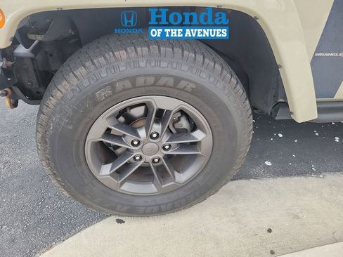Used 2018 Jeep Wrangler Unlimited Sport AWD/4WD image 4
