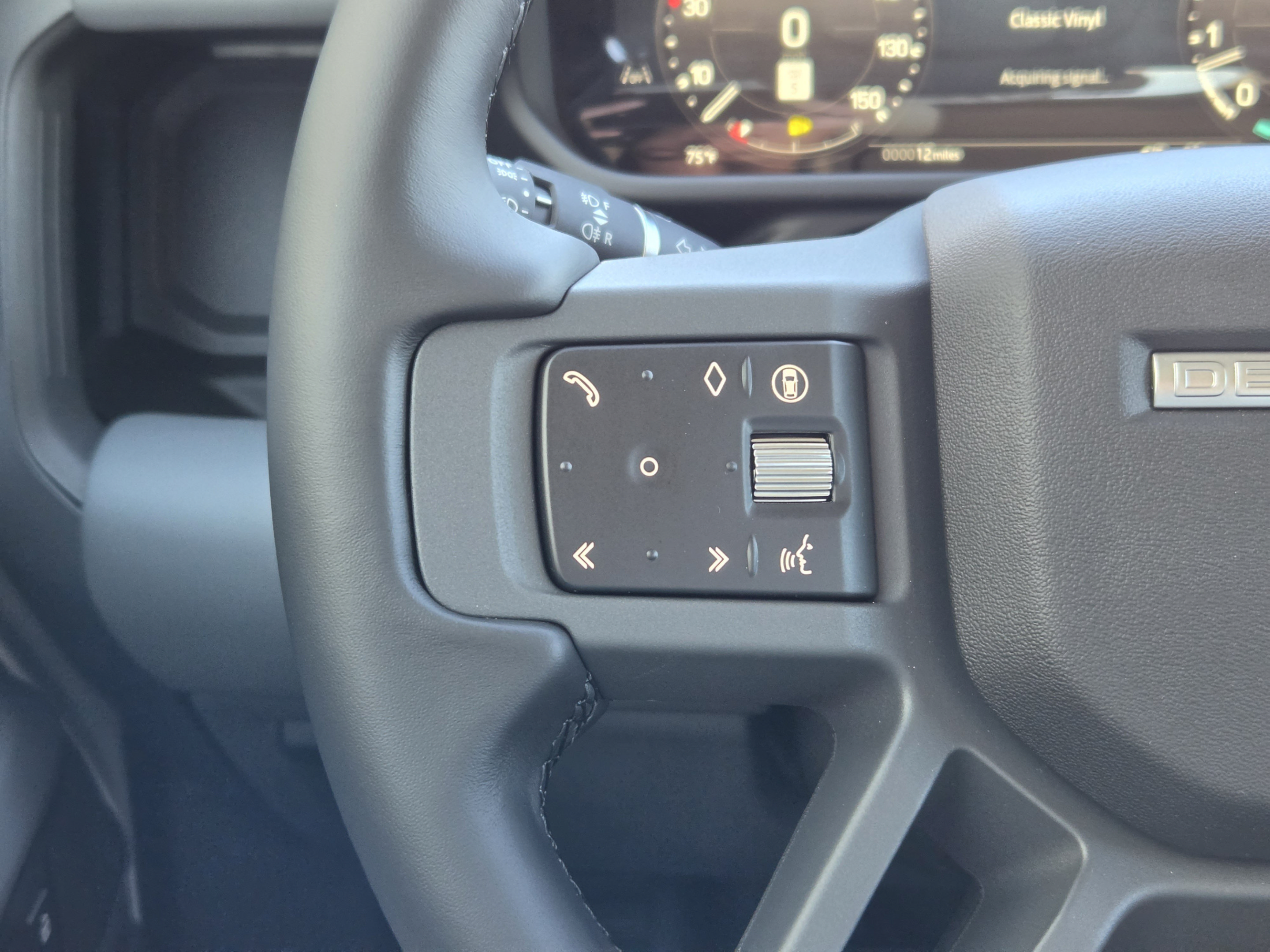New 2026 Land Rover Defender 110 X-Dynamic SE AWD/4WD image 23