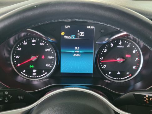 Used 2021 Mercedes-Benz GLC 300 image 20