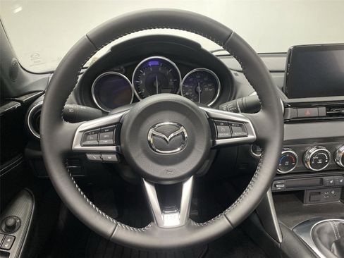 Used 2023 MAZDA MX-5 Miata Grand Touring RWD image 15