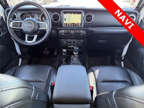 Used 2022 Jeep Wrangler Unlimited Sahara image 2