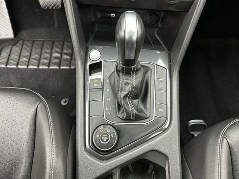 Used 2021 Volkswagen Tiguan SEL image 21